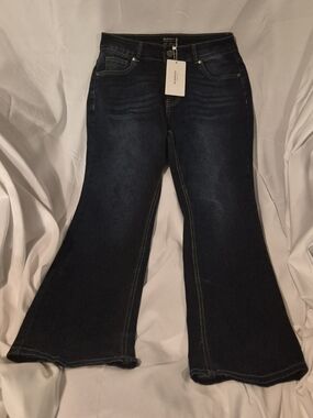 BloomChic Dark Wash Flare Jeans 10 NWT Boho Chic Comfort Stretch Wide Leg
